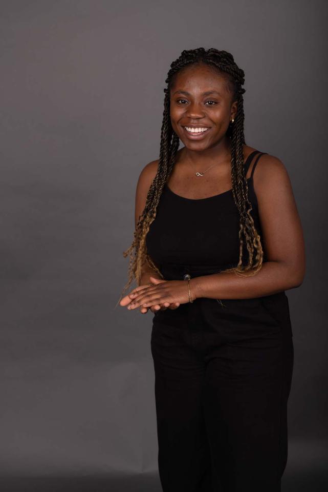 2. Bild von Yvonne Y. aus seiner Sedcard