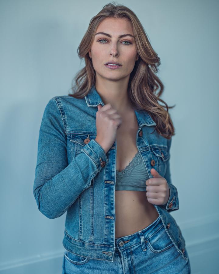 7. Bild von Nathalie N. aus seiner Sedcard