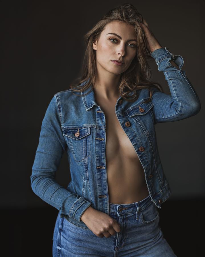 3. Bild von Nathalie N. aus seiner Sedcard