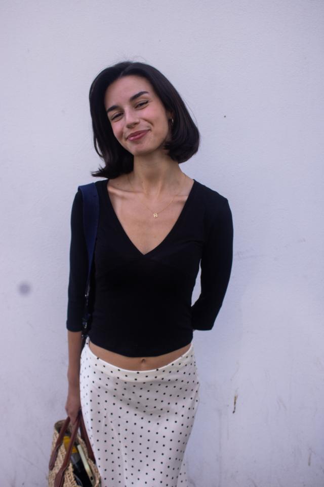 Burcu C. ist ein weibliches People Model mit braunen Augen und dunkelbraunen Haaren aus Stuttgart