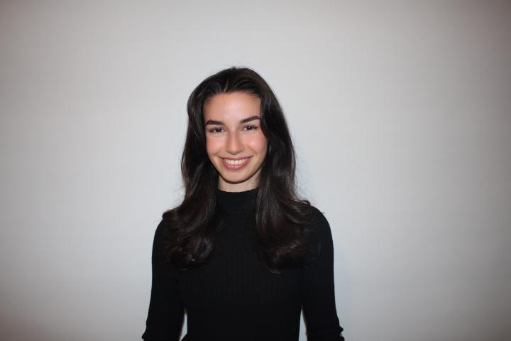 2. Bild von Burcu B. aus seiner Sedcard