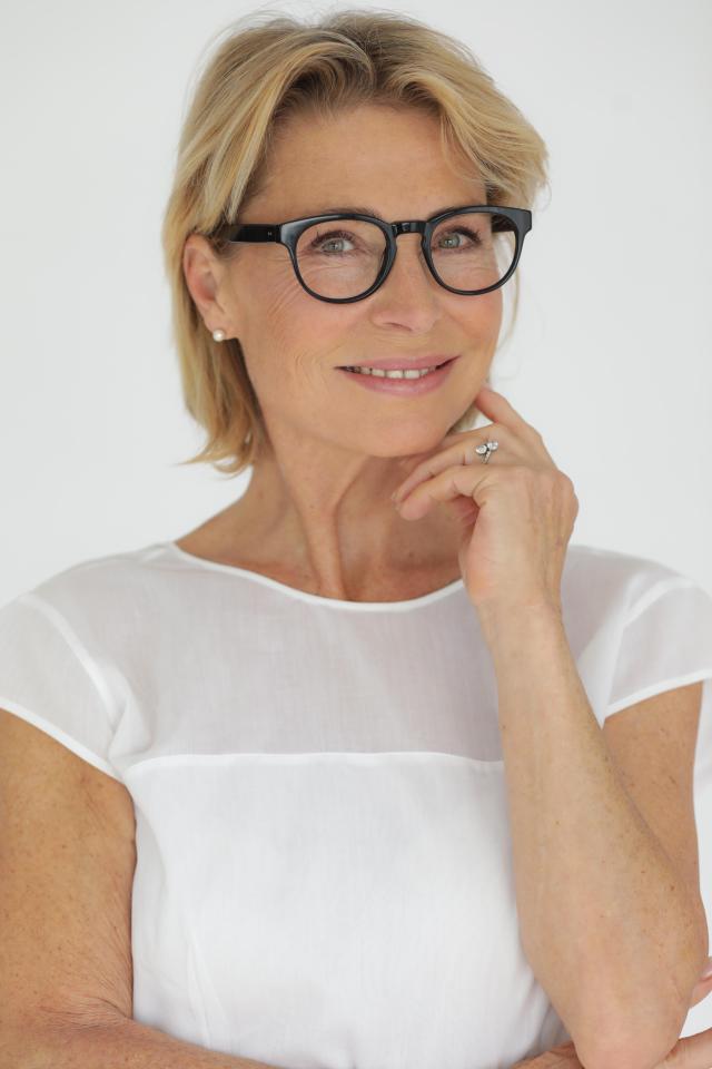 Weibliches Model aus unserer Mainboard Kategorie