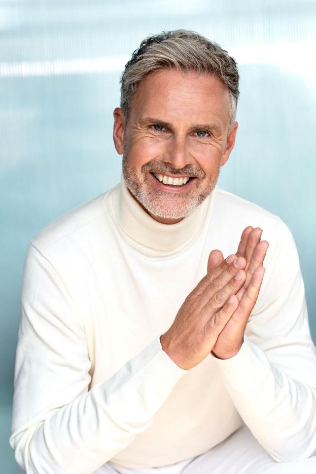 Steffen F. ist ein männliches Best Ager Model mit blauen Augen und gräulichen Haaren aus Nürnberg