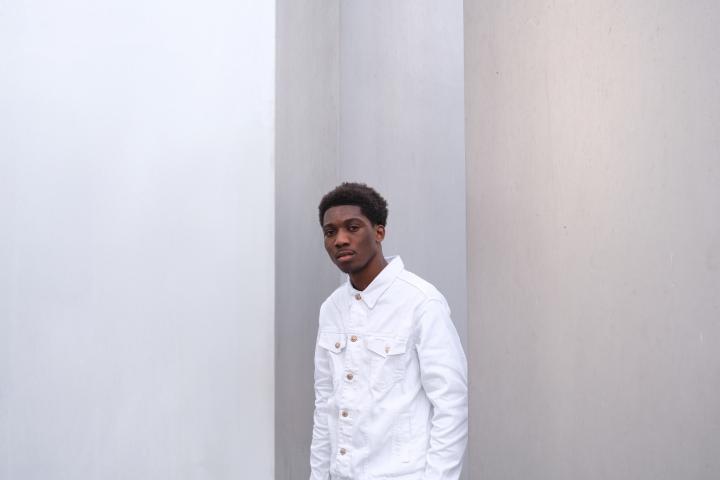 14. Bild von Enock E. aus seiner Sedcard