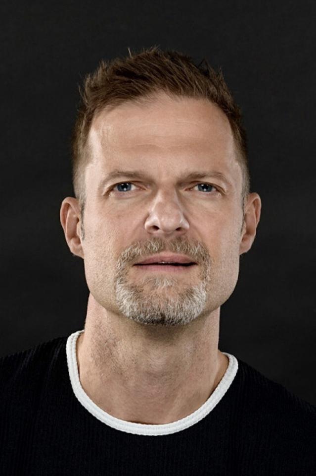 2. Bild von Benjamin B. aus seiner Sedcard