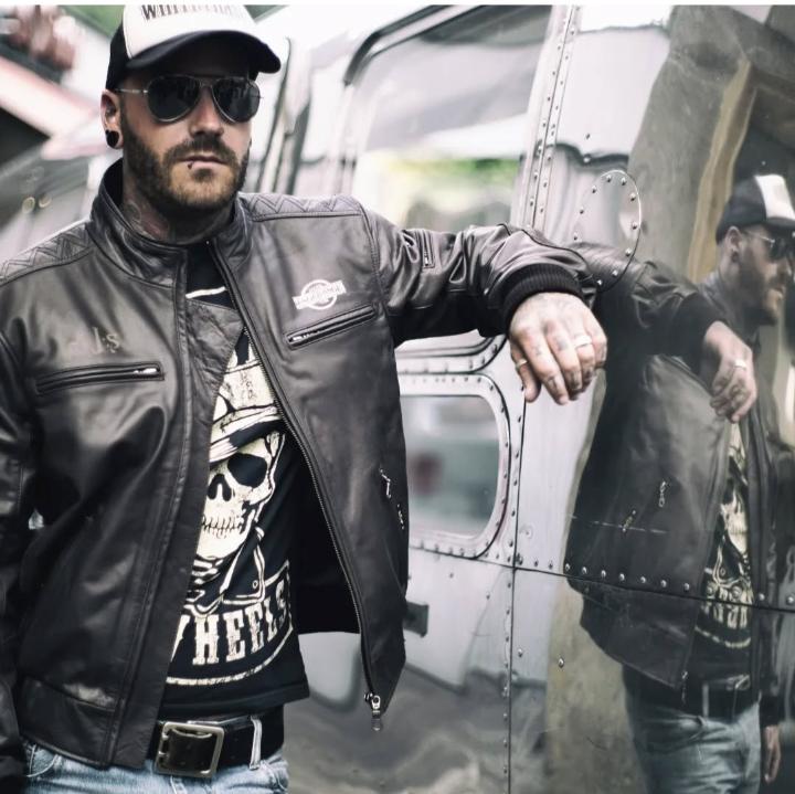 12. Bild von Neil N. aus seiner Sedcard