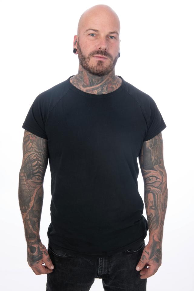 9. Bild von Neil N. aus seiner Sedcard